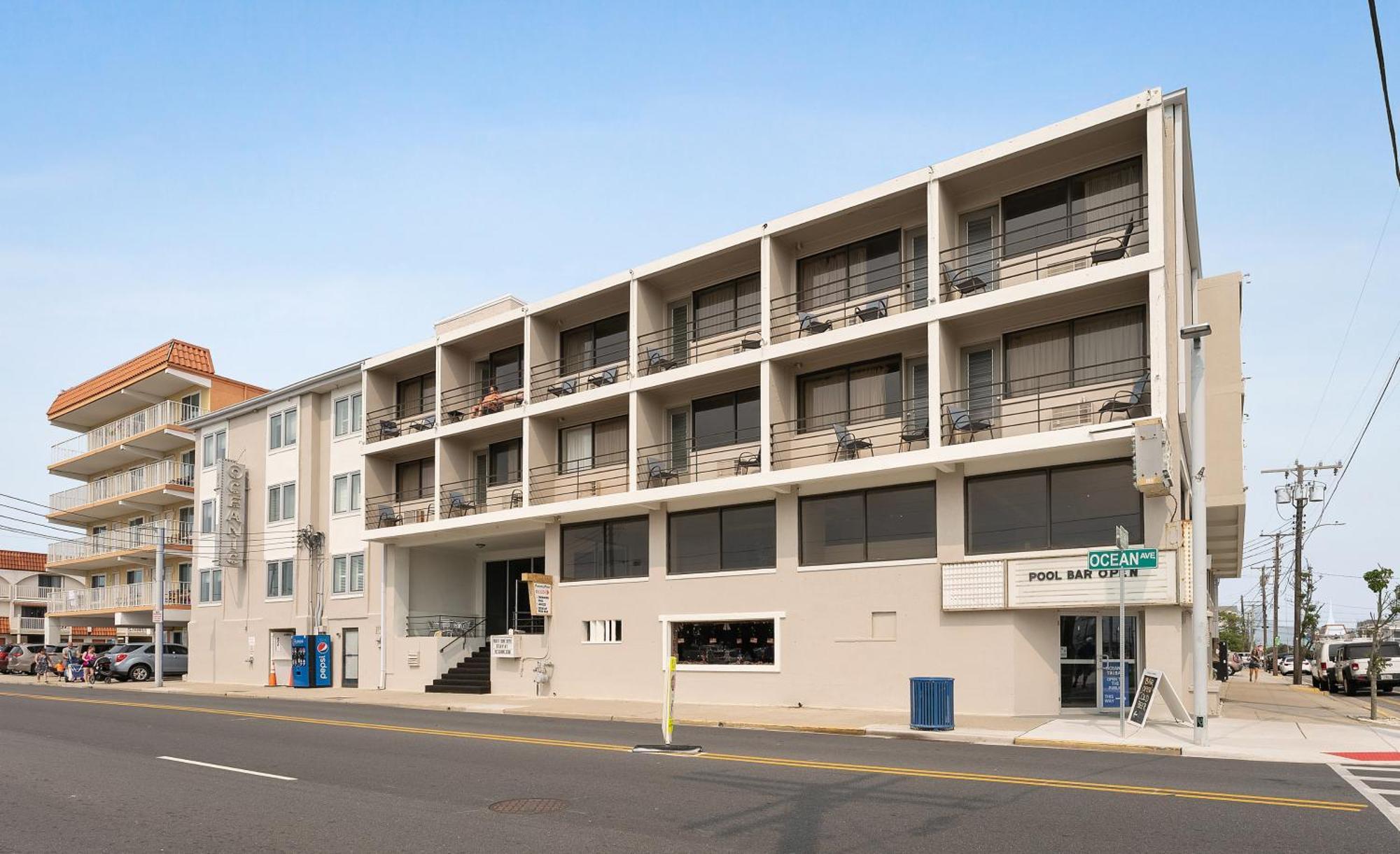 Oceanic Hotel & Barefoot Tiki Bar Wildwood Exterior photo